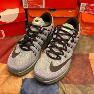 Nike Air Max means 10.5